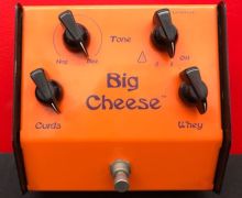 Guitar Pedals Owned by Sonic Youth Up for Auction on Ebay