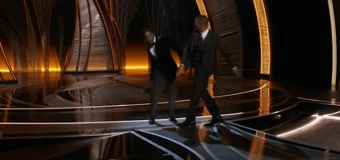 WTF? Will Smith Bitchslaps Chris Rock – Who Knew The Oscars Were Worth Watching? – 2022 – VIDEO