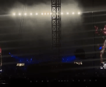 Motley Crue’s Tommy Lee Serves Ribs to the Washington DC Crowd – 2022 – VIDEO – Nationals Park – The Stadium Tour