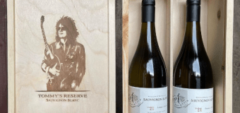 KISS Guitarist Tommy Thayer’s NEW Wine Collaboration: ‘Tommy’s Reserve’ – Pete’s Mountain Vineyard and Winery – 2022 – ORDER
