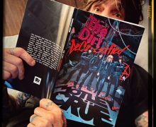 Mötley Crüe: Our new graphic novel, The Dirt: Declassified, is here! – 2022 – ORDER – Limited Edition