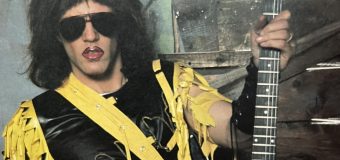Twisted Sister’s Jay Jay French on the Pointy/Strat-Style Guitars of the ’80s: “Gibson should be kissing Slash’s ass for saving the Les Paul!”