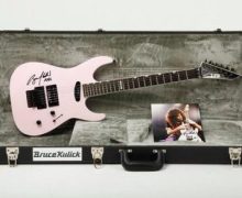 KISS: Bruce Kulick-Signed ESP LTD Mirage Deluxe ’87 Guitar Up for Auction  – 2022