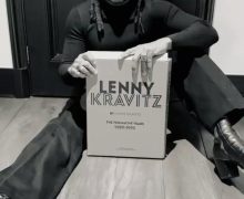 Lenny Kravitz Unboxing NEW BOOK (VIDEO) “Lenny Kravitz: The Formative Years” – 2022