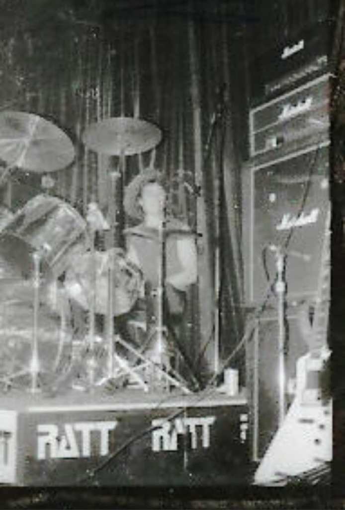 Stephen Pearcy Pays Tribute to Original Mickey RATT Drummer John Turner ...