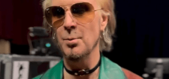 Guitarist John 5 Gives Motley Crue Live Rig Tour – 2023 – VIDEO